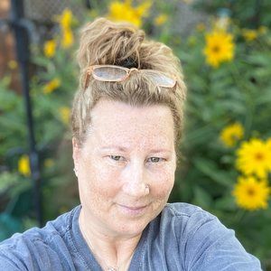 Meet your Posher, Rebecca